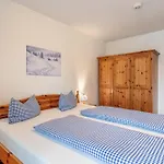 Bruennstein - Nr 40 Pool, Sauna Апартаменты *